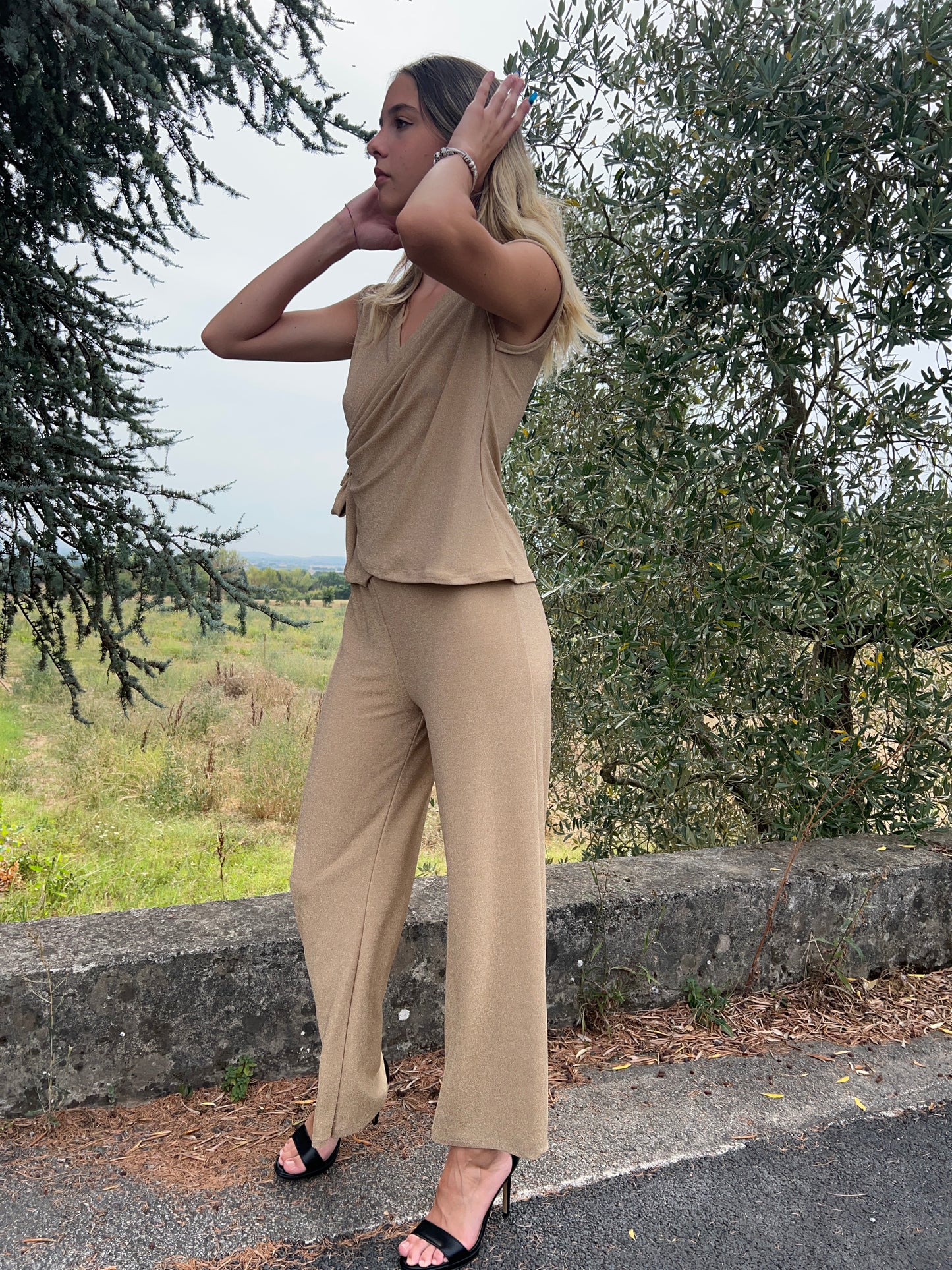 Pantalone lurex lungo con elastico.